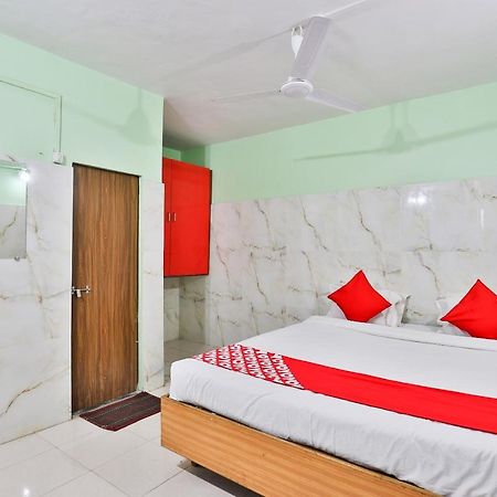 Oyo 24833 Hotel Silver 다만 외부 사진