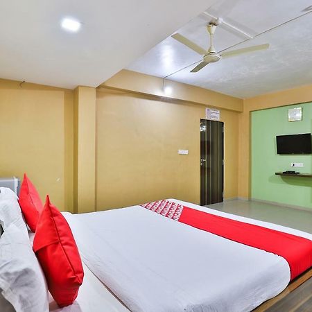 Oyo 24833 Hotel Silver 다만 외부 사진