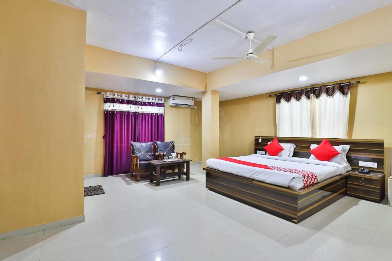 Oyo 24833 Hotel Silver 다만 외부 사진