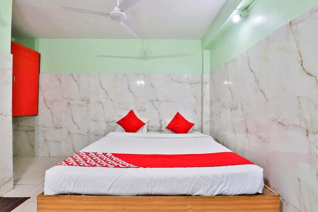 Oyo 24833 Hotel Silver 다만 외부 사진