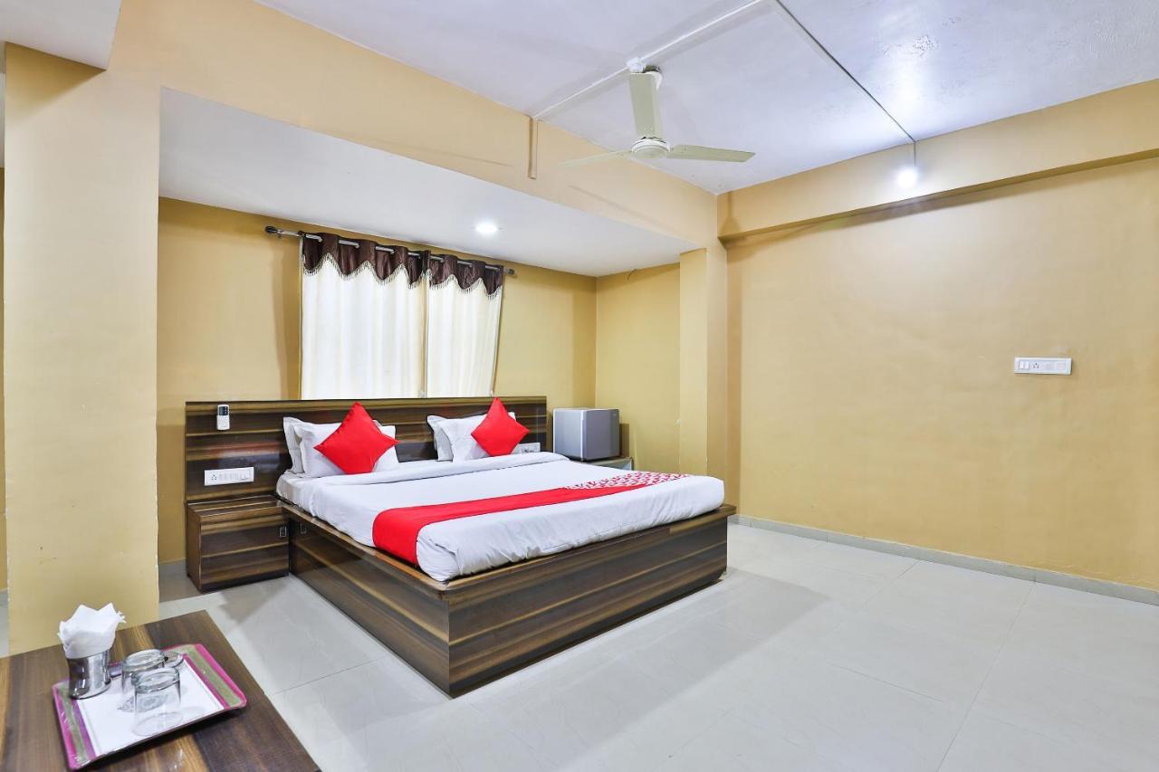 Oyo 24833 Hotel Silver 다만 외부 사진