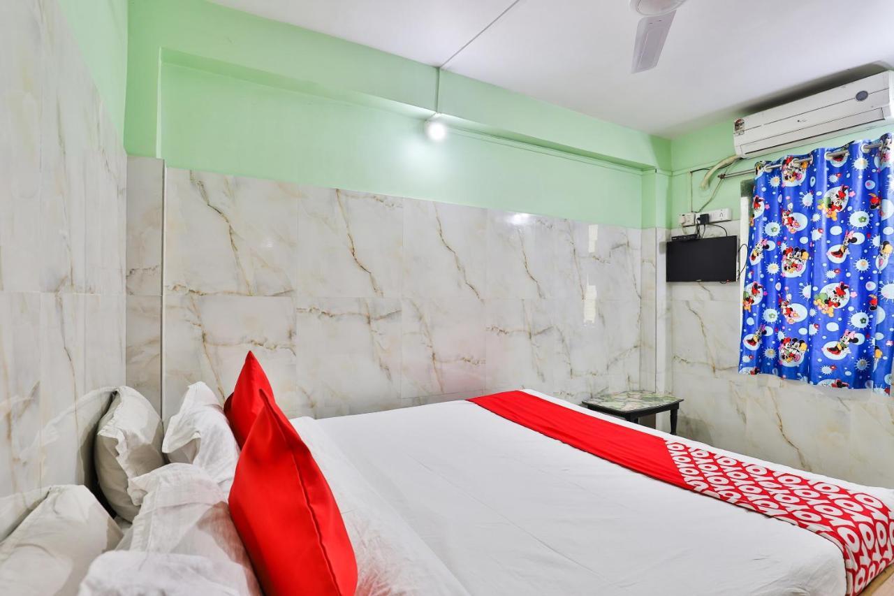 Oyo 24833 Hotel Silver 다만 외부 사진