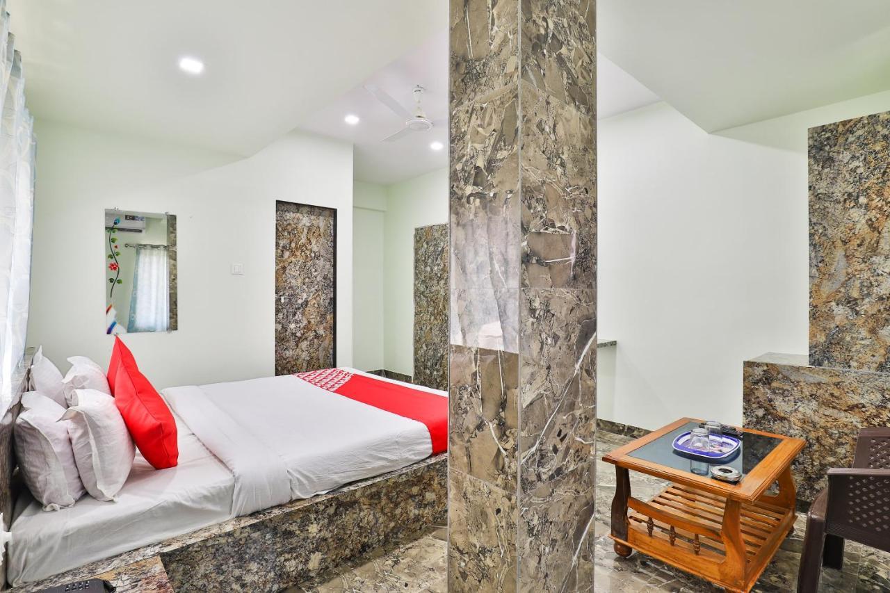 Oyo 24833 Hotel Silver 다만 외부 사진