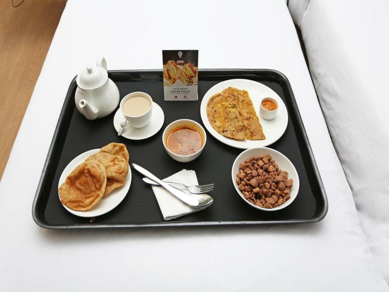 Oyo 24833 Hotel Silver 다만 외부 사진