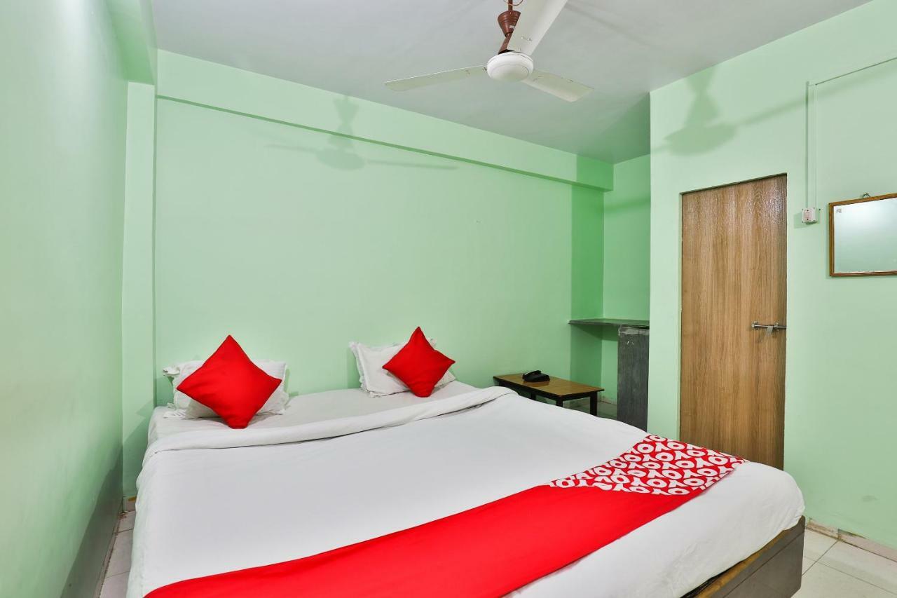Oyo 24833 Hotel Silver 다만 외부 사진